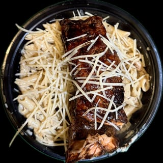 Oxtail Alfredo Jerk Pasta